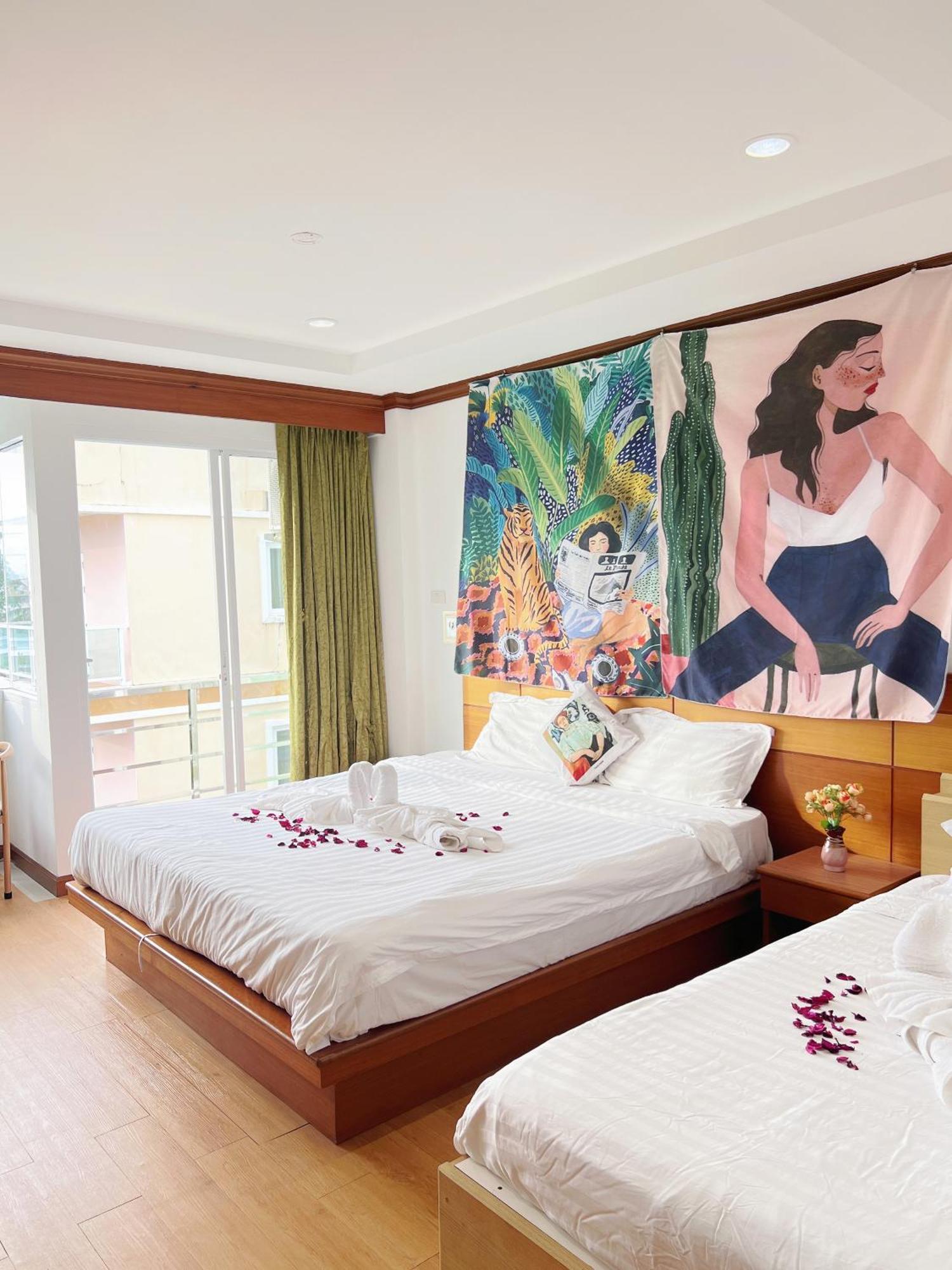 Lanting Hotel Patong Kültér fotó